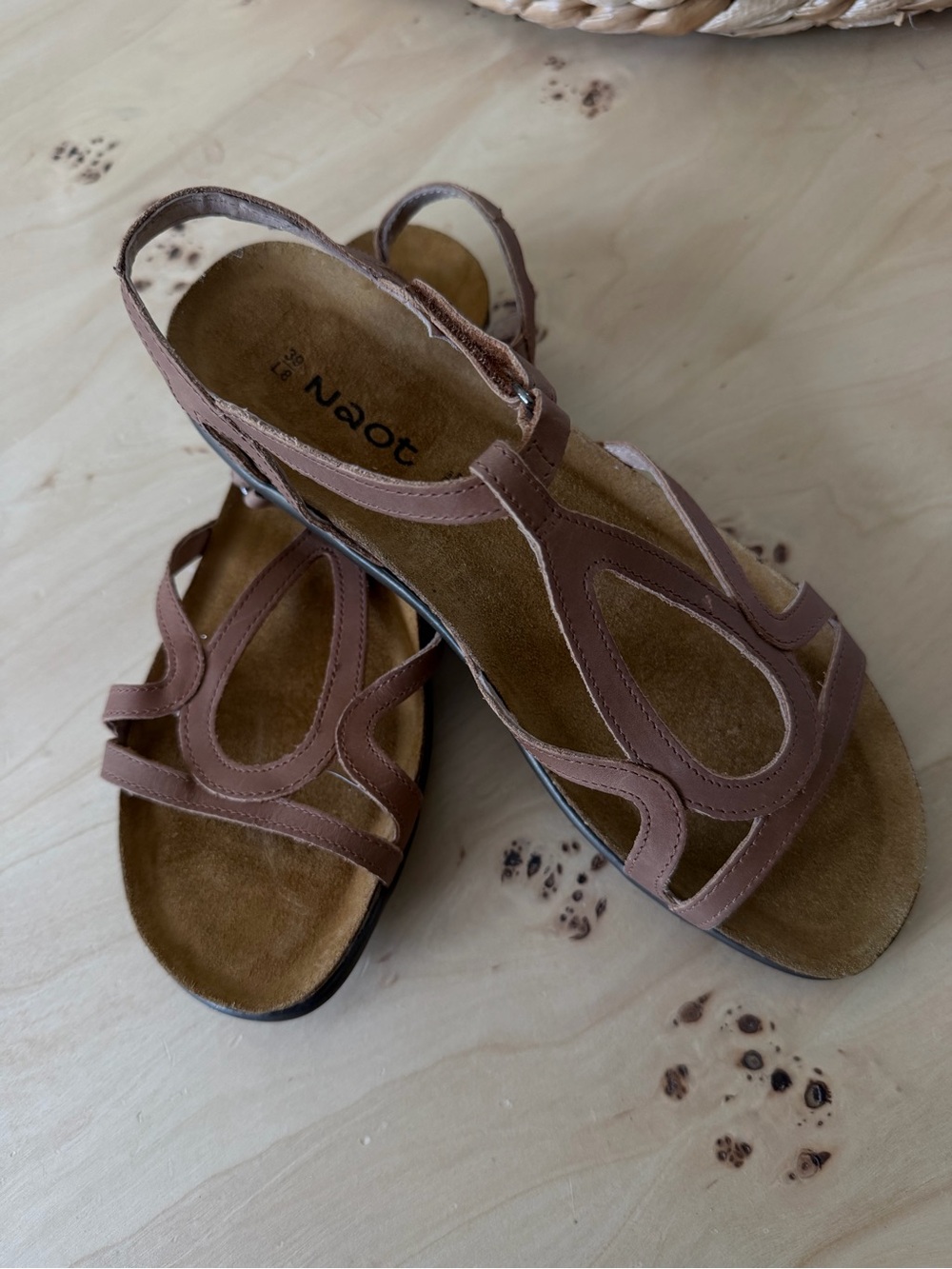 Naot Dorith Brown Leather Strappy T‑Bar Sandals - Picture 4 of 8